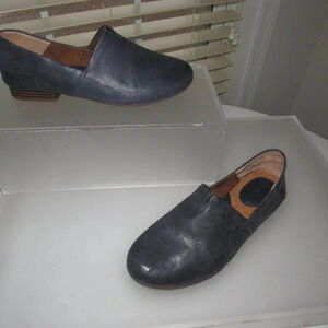 B.O.C. Suree Leather Blue Slip-on Loafer Casual Shoes Size 7M